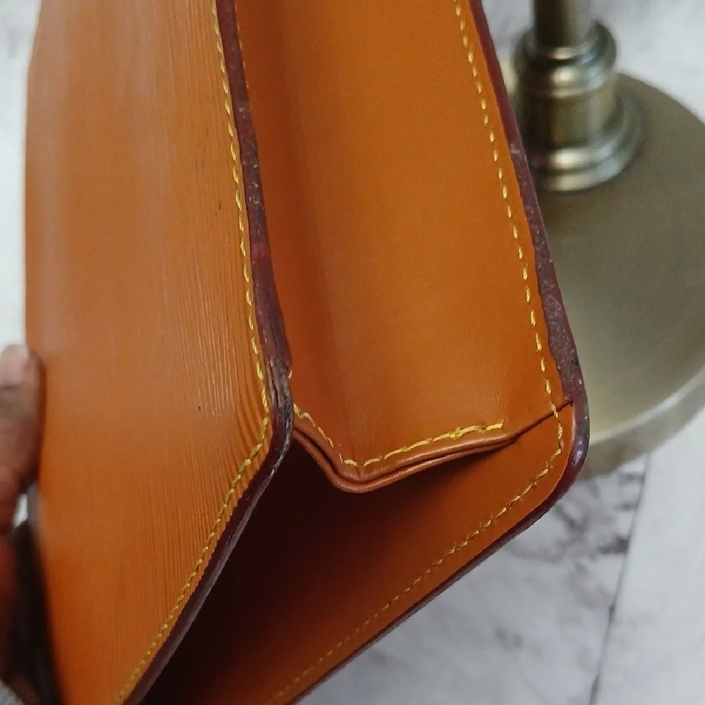 Louis Vuitton Authentic Epi Leather Clutch - Picture 5 of 7